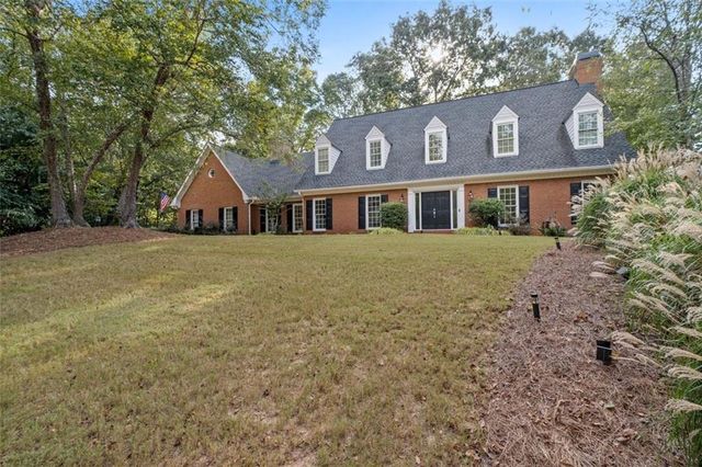 8705 River Bluff Lane, Roswell, GA 30076