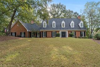 8705 River Bluff Lane, Roswell, GA 30076