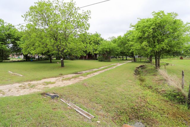 180 Soules Circle, Bruceville Eddy, TX 76524
