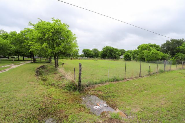 180 Soules Circle, Bruceville Eddy, TX 76524