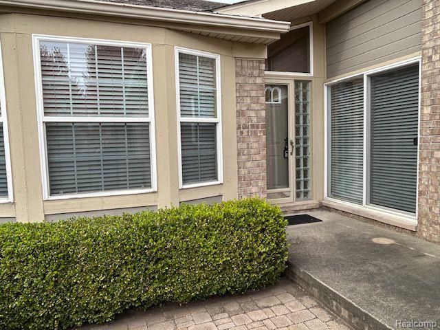 49777 Hidden Valley Drive, Macomb, MI 48044