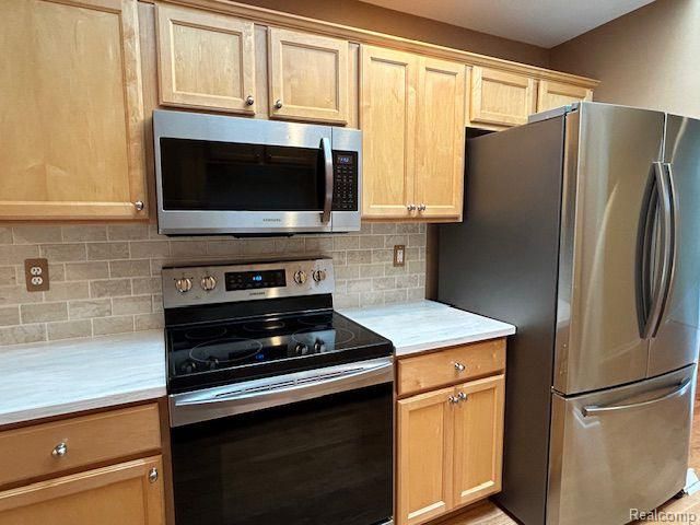 49777 Hidden Valley Drive, Macomb, MI 48044
