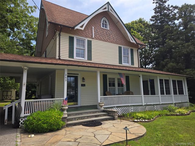 263 Candee Avenue, Sayville, NY 11782
