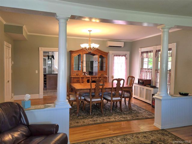 263 Candee Avenue, Sayville, NY 11782