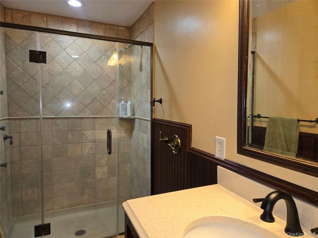 263 Candee Avenue, Sayville, NY 11782