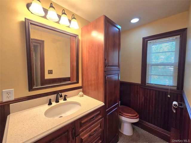 263 Candee Avenue, Sayville, NY 11782