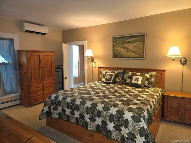 263 Candee Avenue, Sayville, NY 11782