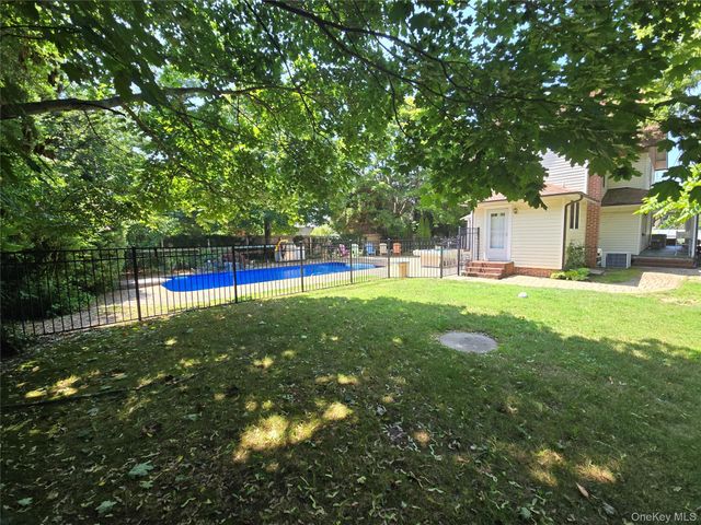 263 Candee Avenue, Sayville, NY 11782