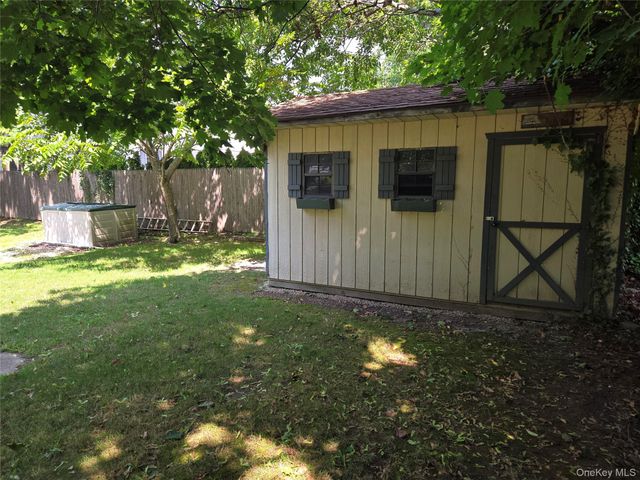 263 Candee Avenue, Sayville, NY 11782