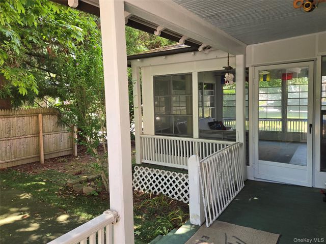 263 Candee Avenue, Sayville, NY 11782