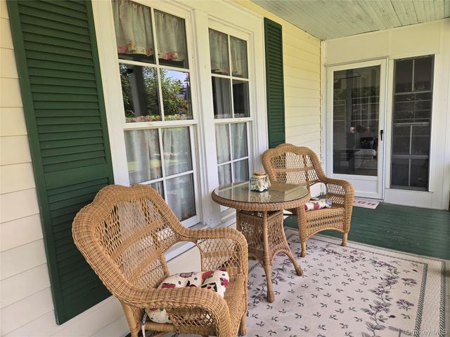 263 Candee Avenue, Sayville, NY 11782