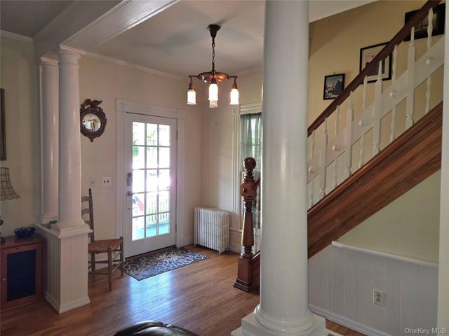 263 Candee Avenue, Sayville, NY 11782