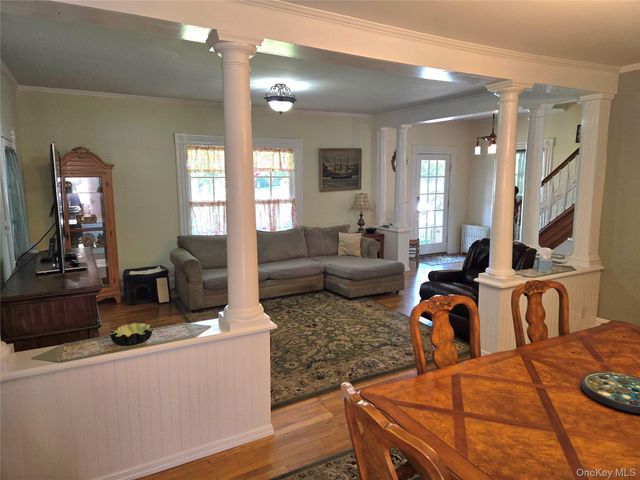 263 Candee Avenue, Sayville, NY 11782