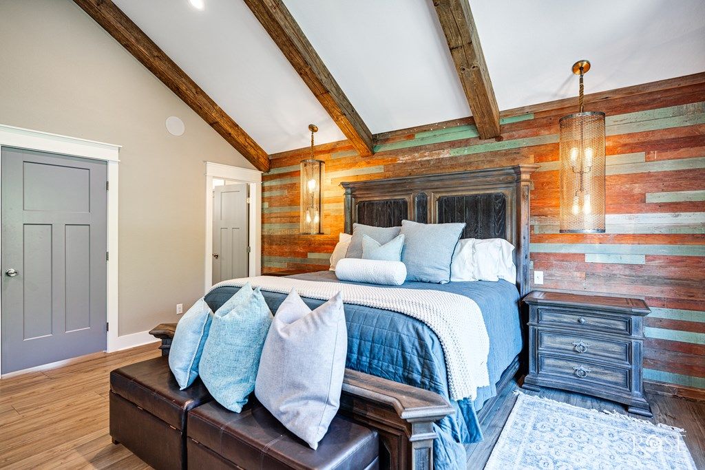 Image 19 of property listing at 1706 Shad Rd, San Angelo, TX 76904