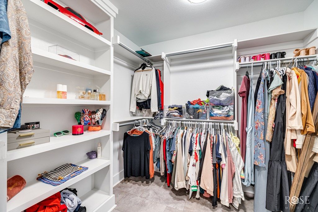 Image 22 of property listing at 1706 Shad Rd, San Angelo, TX 76904