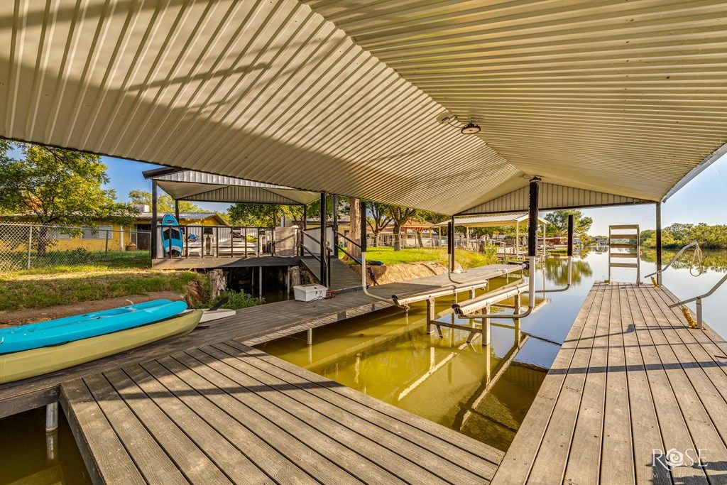 Image 36 of property listing at 1706 Shad Rd, San Angelo, TX 76904