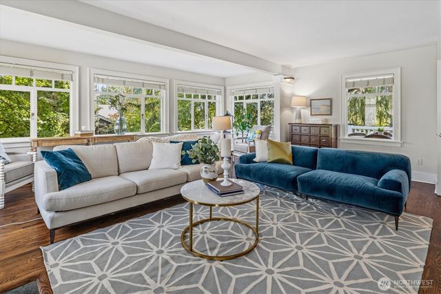 1920 NE Naomi Place, Seattle, WA 98115