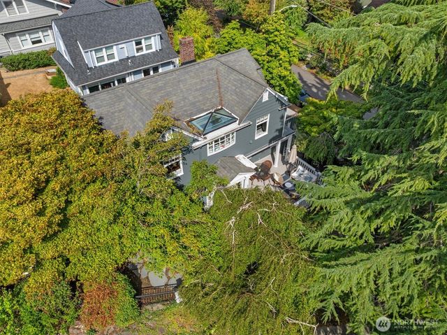 1920 NE Naomi Place, Seattle, WA 98115