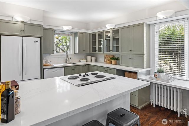 1920 NE Naomi Place, Seattle, WA 98115
