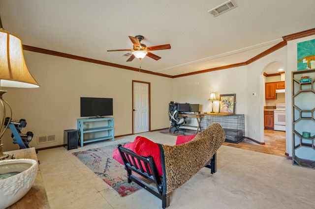 454 Leisure LN, Cedar Creek, TX 78612