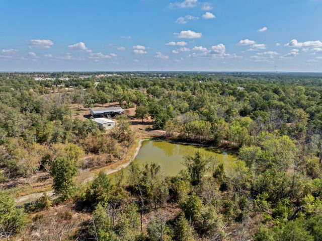 454 Leisure LN, Cedar Creek, TX 78612