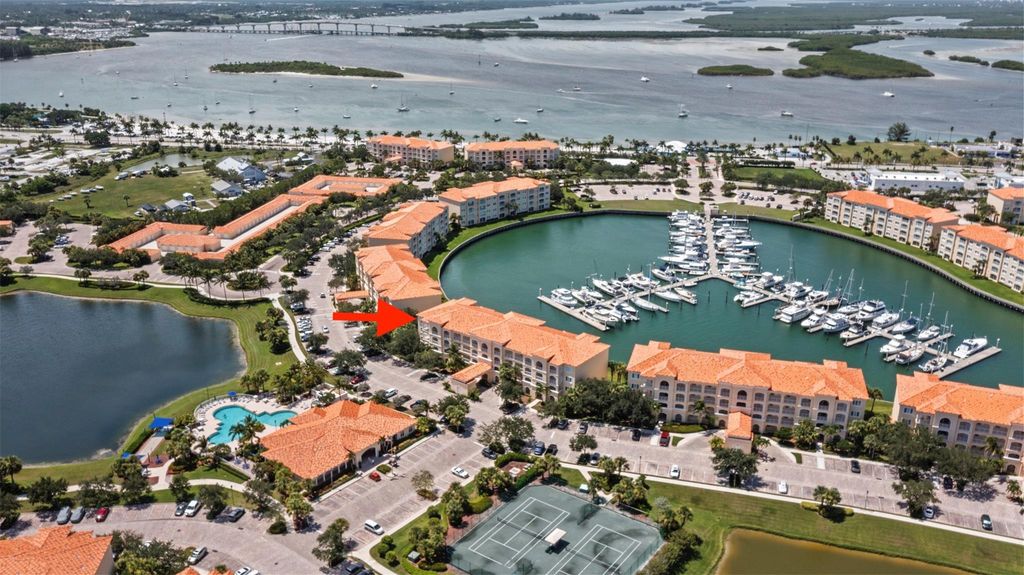 14 Harbour Isle Dr PH01, Fort Pierce, FL 34949