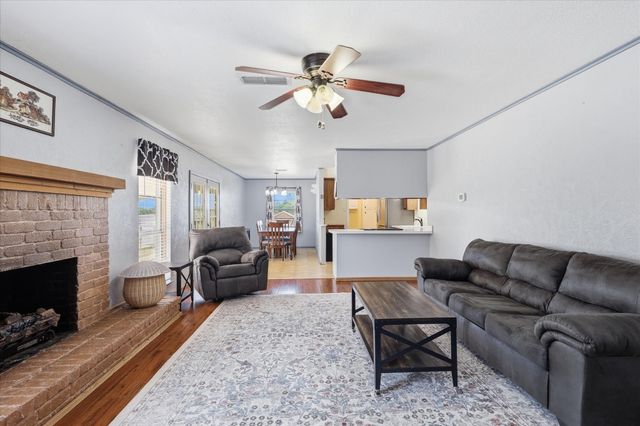 892 Highland Circle, Springtown, TX 76082