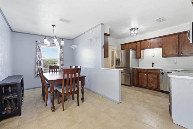 892 Highland Circle, Springtown, TX 76082