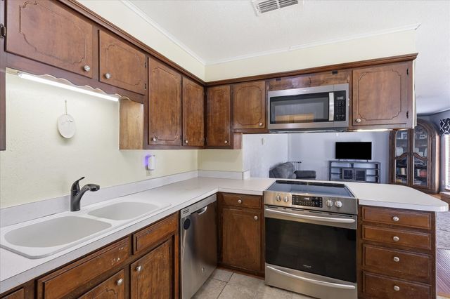 892 Highland Circle, Springtown, TX 76082