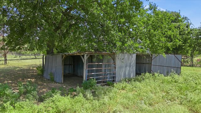 892 Highland Circle, Springtown, TX 76082