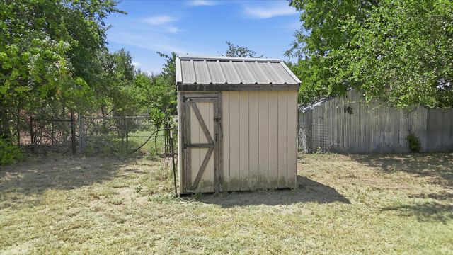 892 Highland Circle, Springtown, TX 76082