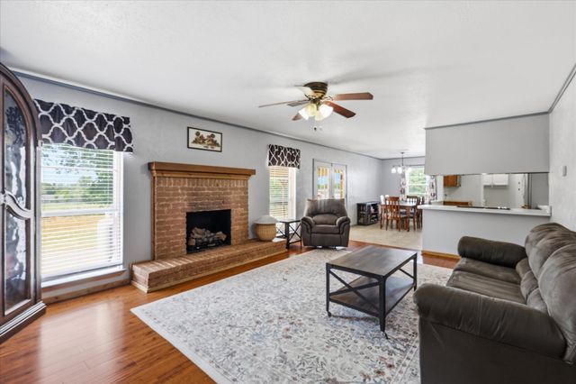 892 Highland Circle, Springtown, TX 76082
