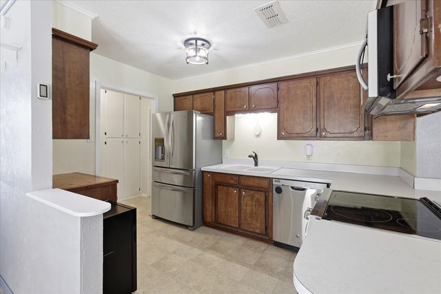 892 Highland Circle, Springtown, TX 76082