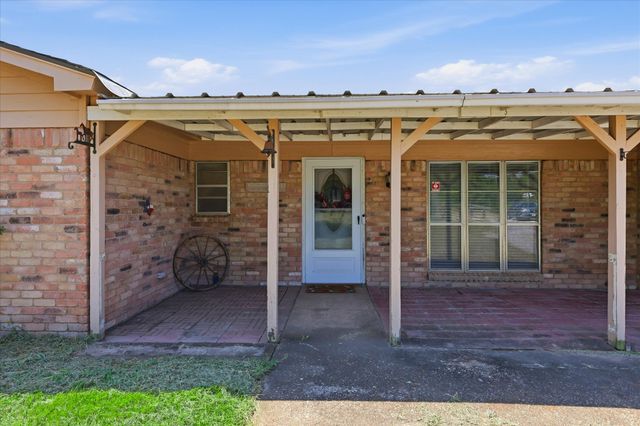 892 Highland Circle, Springtown, TX 76082