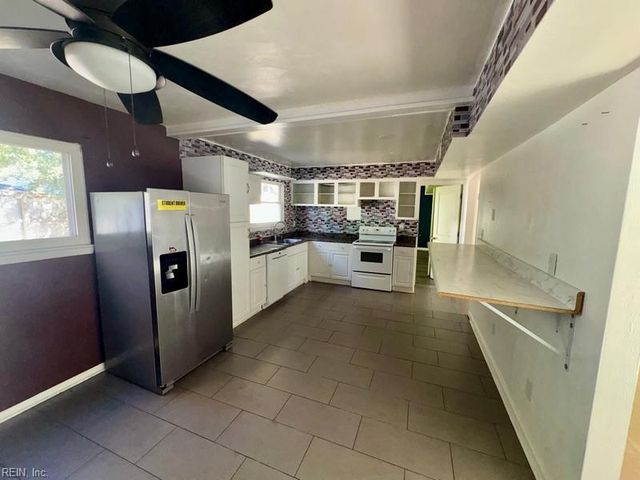 4081 Windsor Gate PL, Virginia Beach, VA 23452