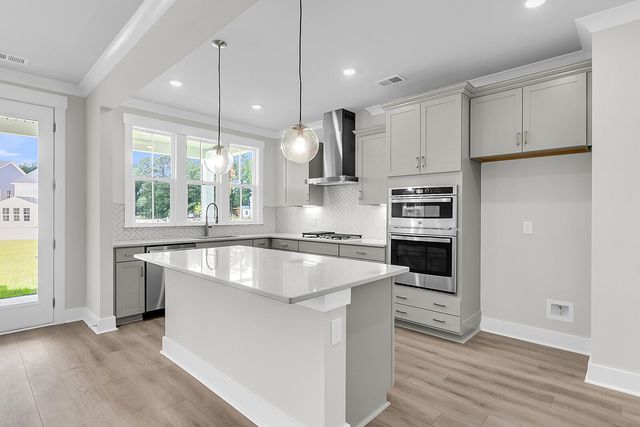 607 Crosswick Street, Summerville, SC 29483