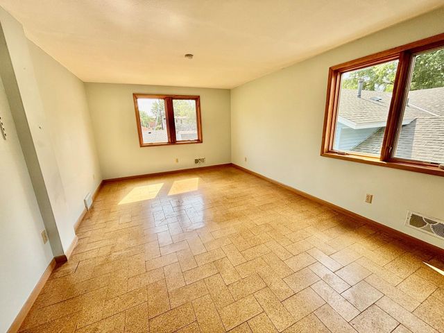 7125 1st Avenue S, Richfield, MN 55423