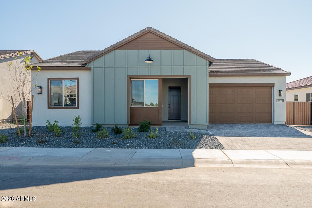 2571 E ALFONSO Drive, San Tan Valley, AZ 85140