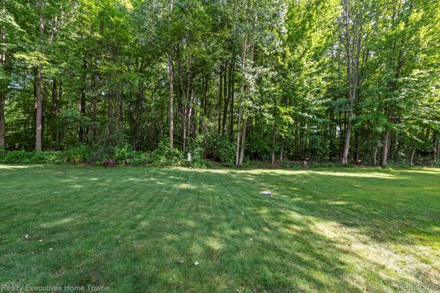 3830 Arlington Avenue, Fort Gratiot Charter Township, MI 48059