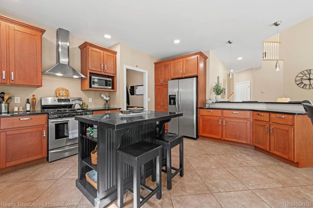 3830 Arlington Avenue, Fort Gratiot Charter Township, MI 48059