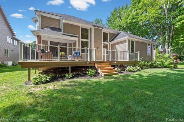 3830 Arlington Avenue, Fort Gratiot Charter Township, MI 48059