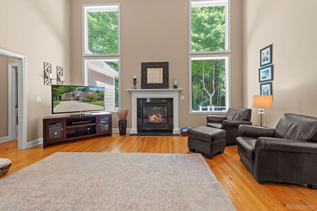 3830 Arlington Avenue, Fort Gratiot Charter Township, MI 48059