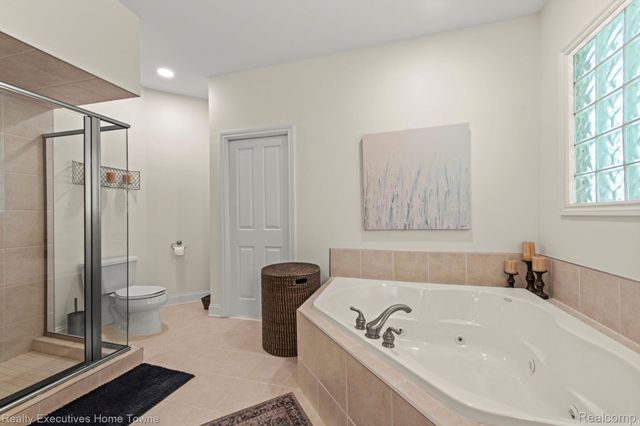 3830 Arlington Avenue, Fort Gratiot Charter Township, MI 48059