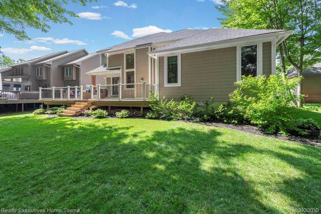 3830 Arlington Avenue, Fort Gratiot Charter Township, MI 48059