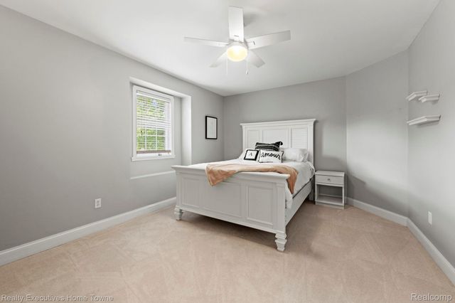 3830 Arlington Avenue, Fort Gratiot Charter Township, MI 48059