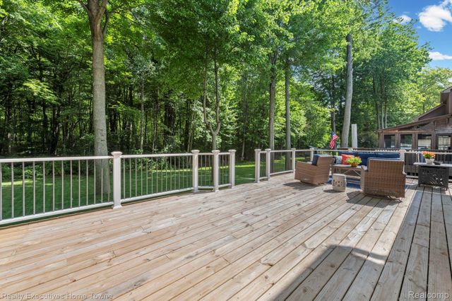 3830 Arlington Avenue, Fort Gratiot Charter Township, MI 48059