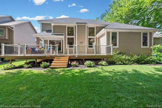 3830 Arlington Avenue, Fort Gratiot Charter Township, MI 48059