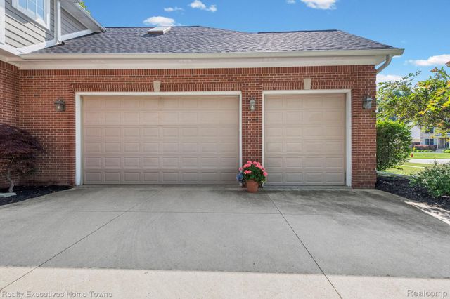 3830 Arlington Avenue, Fort Gratiot Charter Township, MI 48059