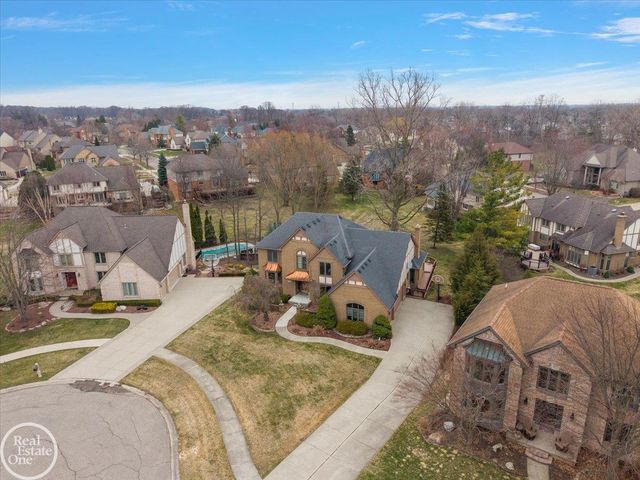 54168 Overbrook Court, Shelby Twp, MI 48316