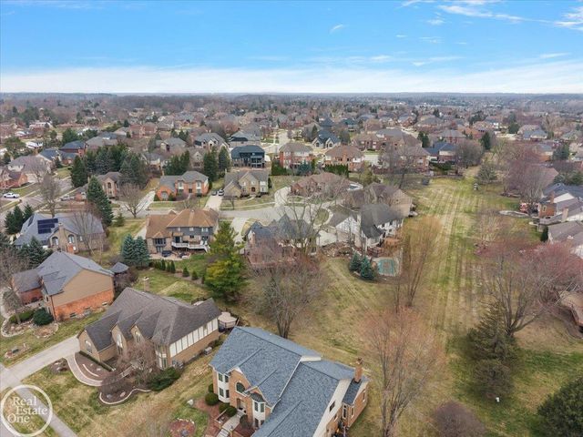 54168 Overbrook Court, Shelby Twp, MI 48316